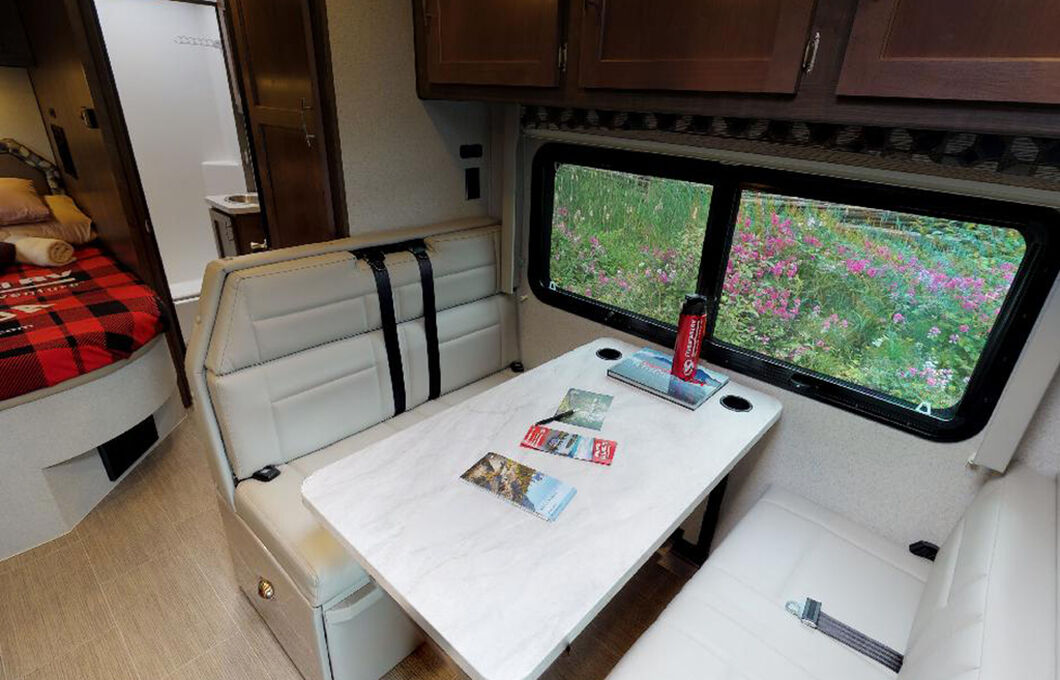 Class C Motorhome-Medium (C-Medium), , hi-res image number 6